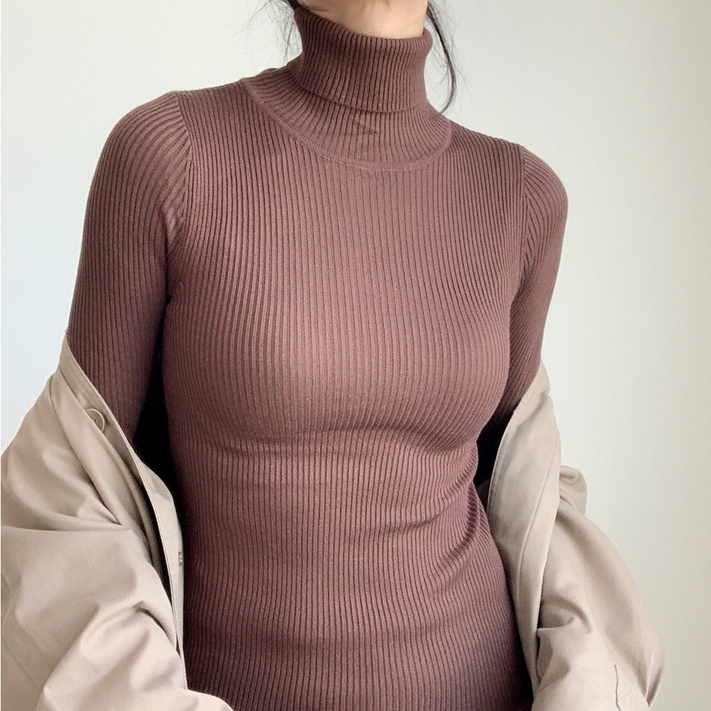SOFT SLIM FIT TURTLENECK TOP - BROWN - Picture 4 of 9